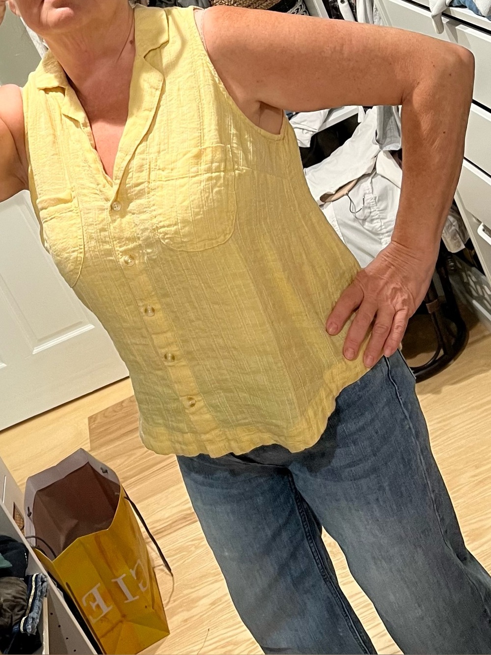 Maeve Anthropologie Pale Yellow Button-Front Sleeveless Shirt size 14